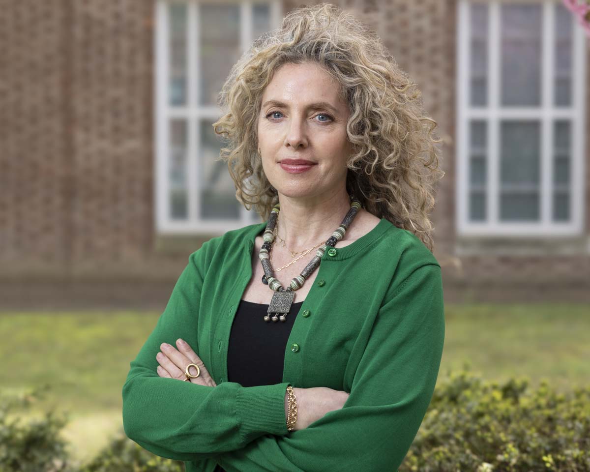 1200x960-HIST-BIO-Karen-Gabby-Stern-260417-Featured