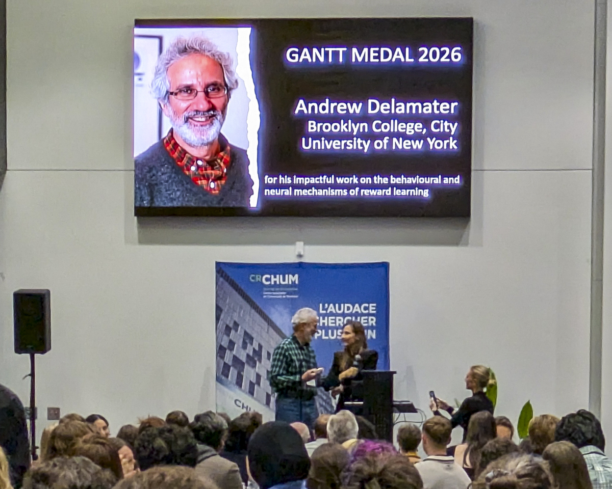 Andrew Delamater was recognized by the Pavlovian Society at its annual meeting, where leaders in behavioral neuroscience and learning research gather to share new discoveries and celebrate achievements in the field.