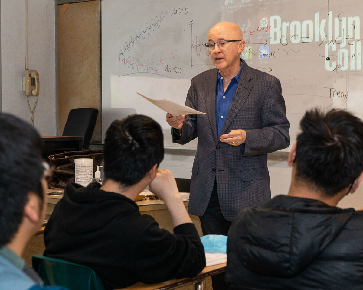 Corporate Social Responsibility, Minor